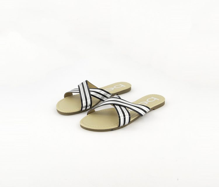 Girls Side Sandals with Metallic Strips Black/Silver