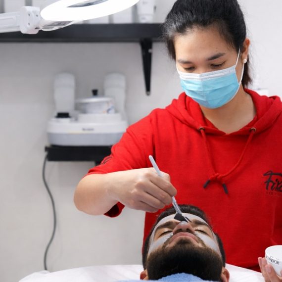 Choice Of Men’S Haircut, Beard Grooming, Facial, Manicure, Or Pedicure STEAM BATH Shop Online at Special Price from Saudi Mega Deals