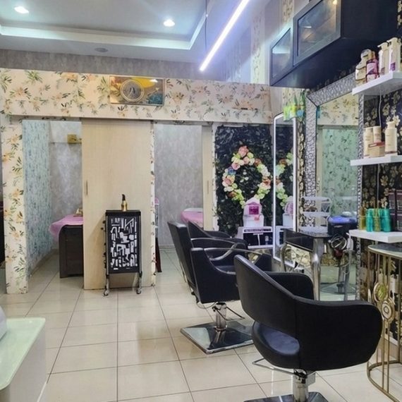 Eyebrow & Upperlip Threading & Tinting, Eyelash Extensions, & More FACIAL TREATMENTS Shop Online at Special Price from Saudi Mega Deals