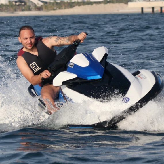 Jet Ski Experience Jumeirah – Water Sports Activities & Sightseeing Shop Online at Special Price from Saudi Mega Deals